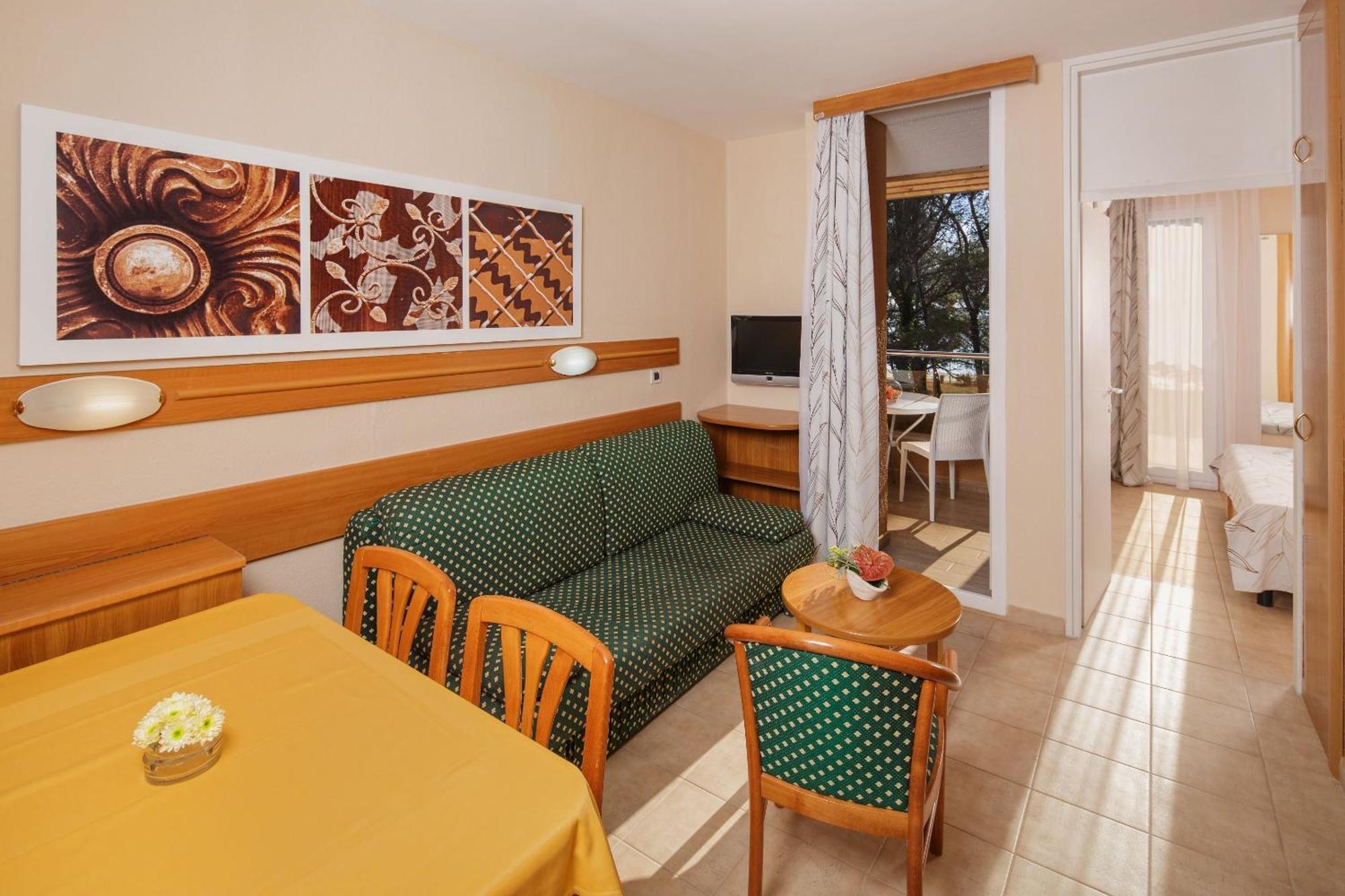 Classic Apartment 21